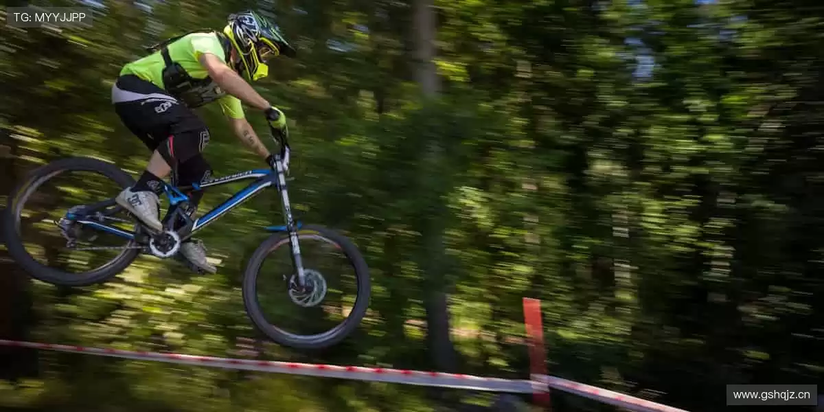 🏃 奔跑吧，用汗水丈量世界！📅 下一场赛事，等你挑战！